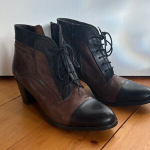 Chic Black and Brown Lace-Up Women's Boots